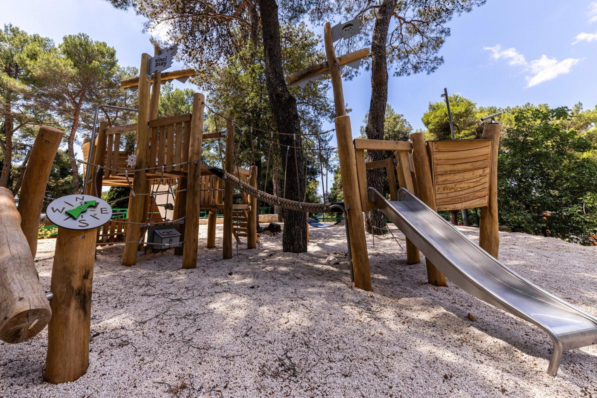 Porton Nature Hideouts Ровинь Экстерьер фото